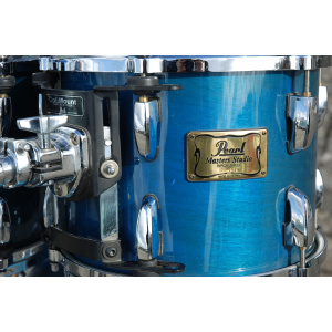 24241490_10_2050438277